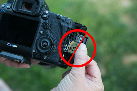 Why You Should NOT Use an SD Card in the Canon 5D mkIII