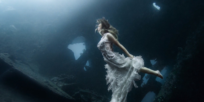 An Epic Underwater Photo Shoot -Tips for Success with Benjamin Von Wong