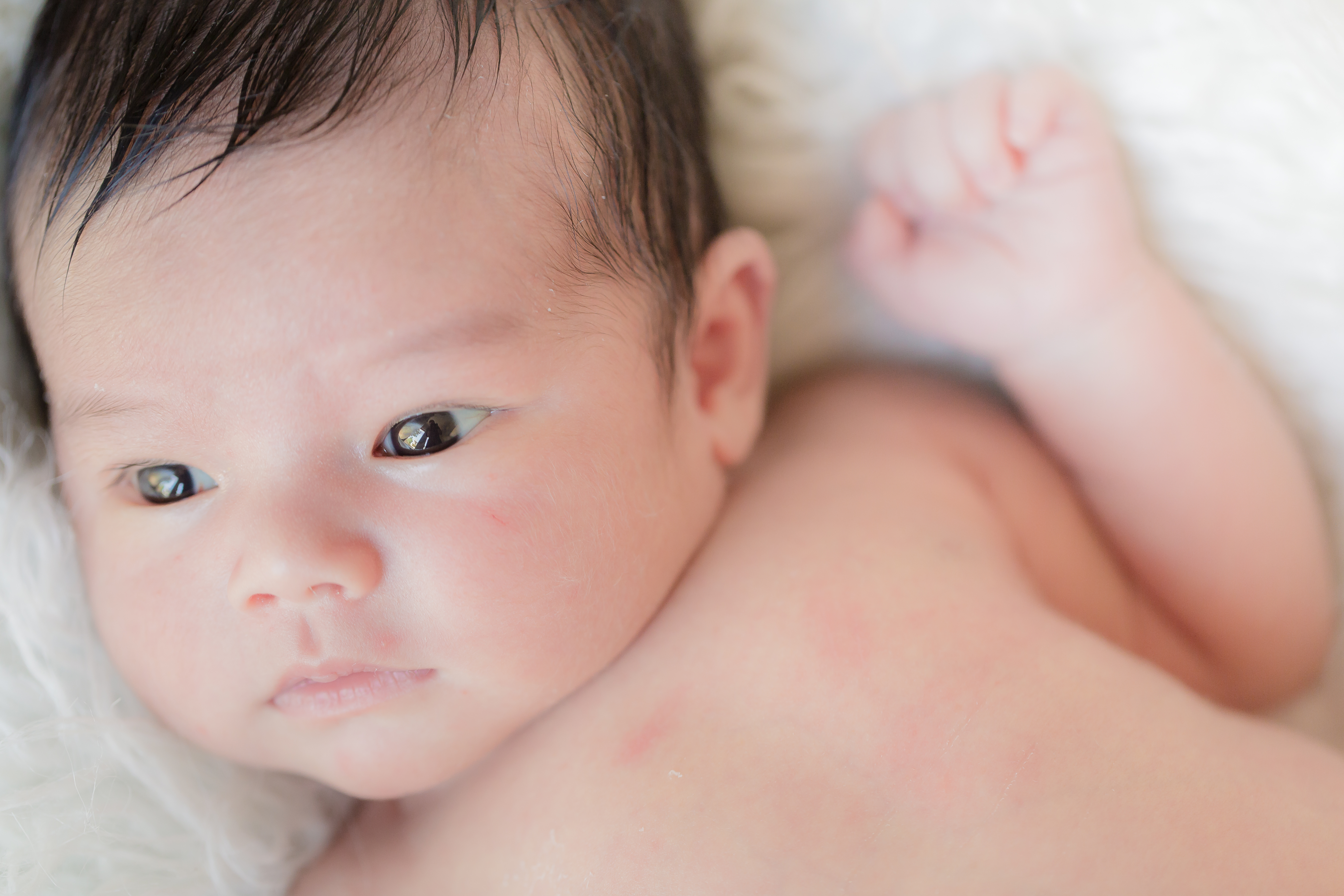 Baby Comfort and Care 101 for Your Newborn Photography