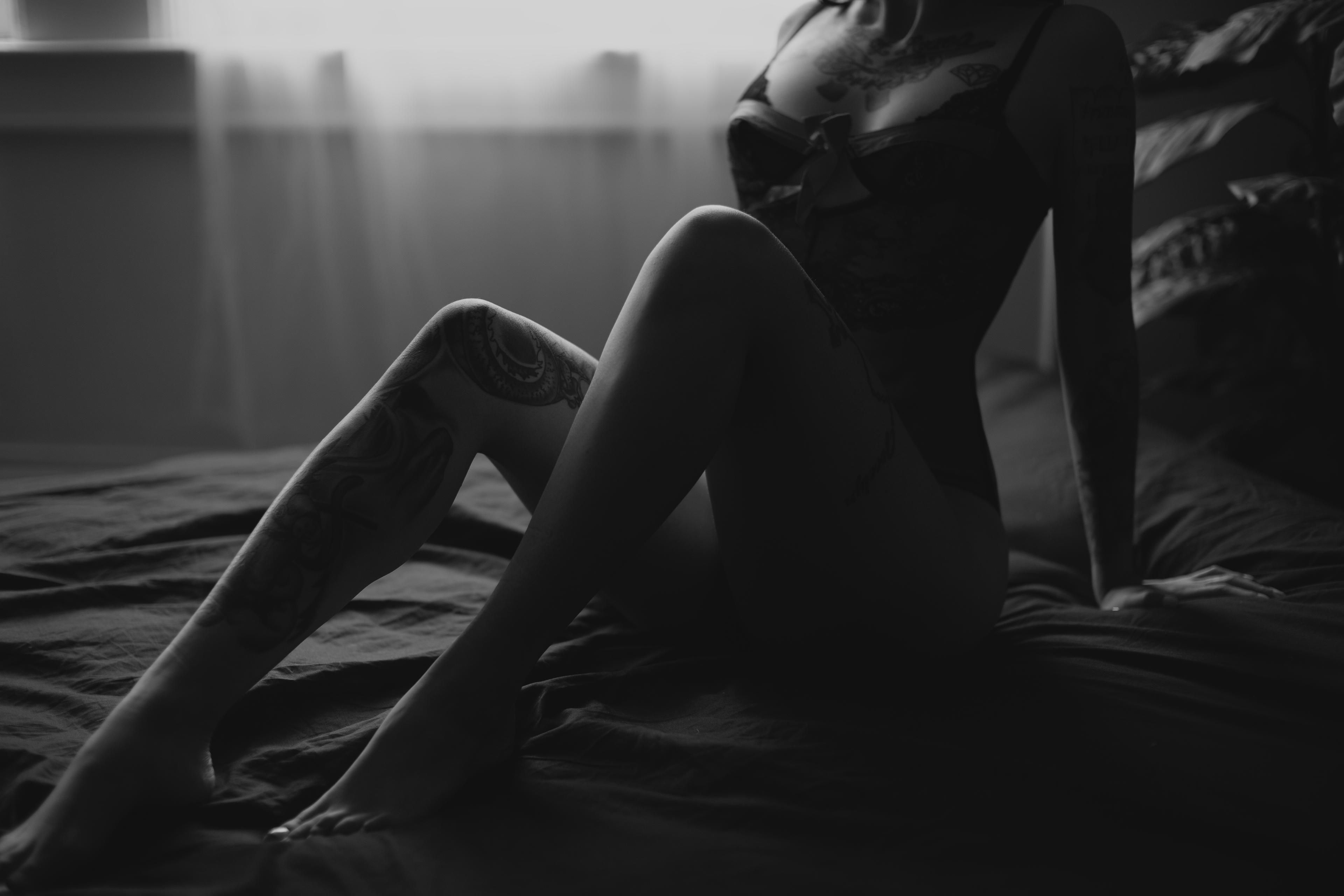 Boudoir Lighting for a Moody Look (NSFW)