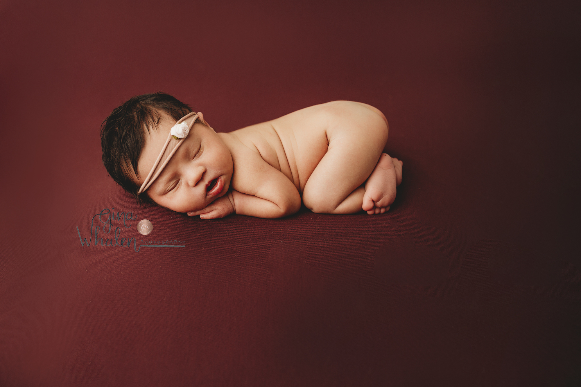 Photographer Offers Free Newborn And Milestone Sessions To Children With Down Syndrome
