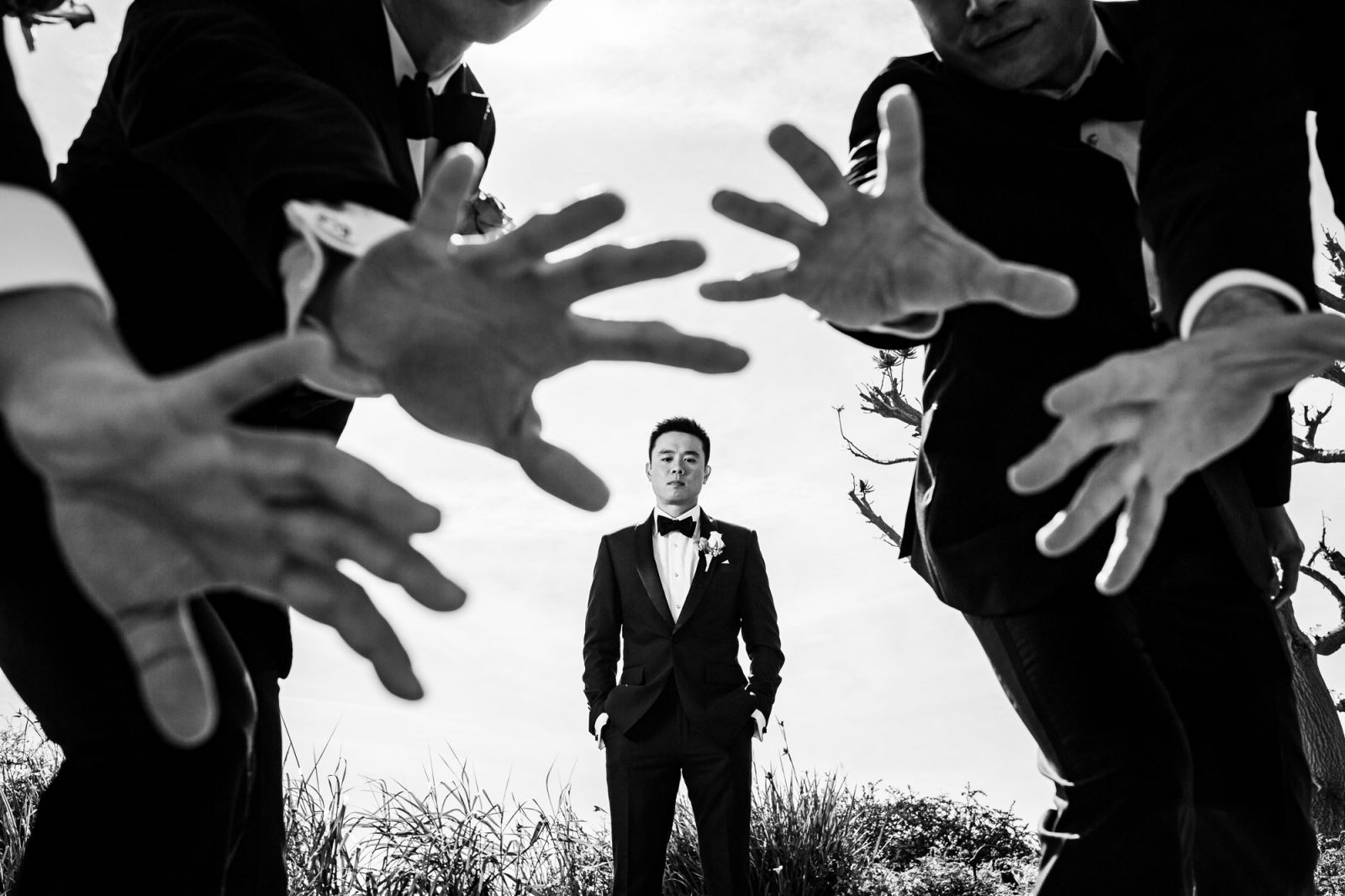 how to photograph groomsmen wedding photography guide
