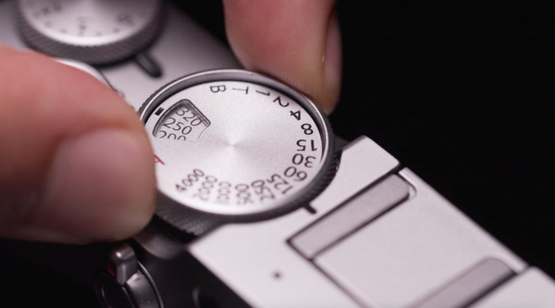 Fujifilm X100V Review ISO button adjustment 1