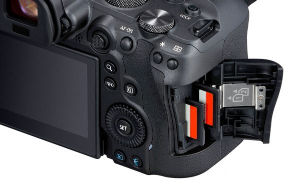 Canon EOS R6 full frame mirrorless camera dual card slots
