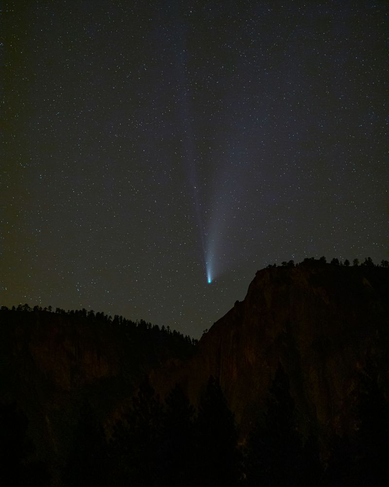 comet neowise over yosemite national park
