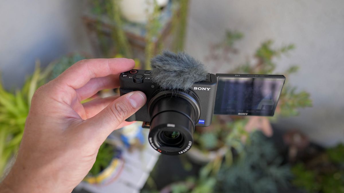 Sony Zv 1 Review The Perfect Compact Vlogging Camera Almost