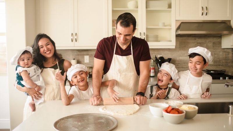 family lifestyle photography cooking